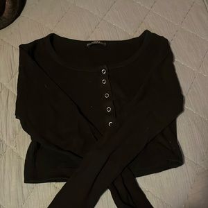Black, long sleeve crop top